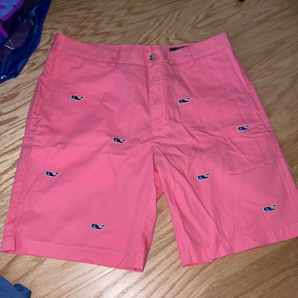 Vineyard vine printed breaker short